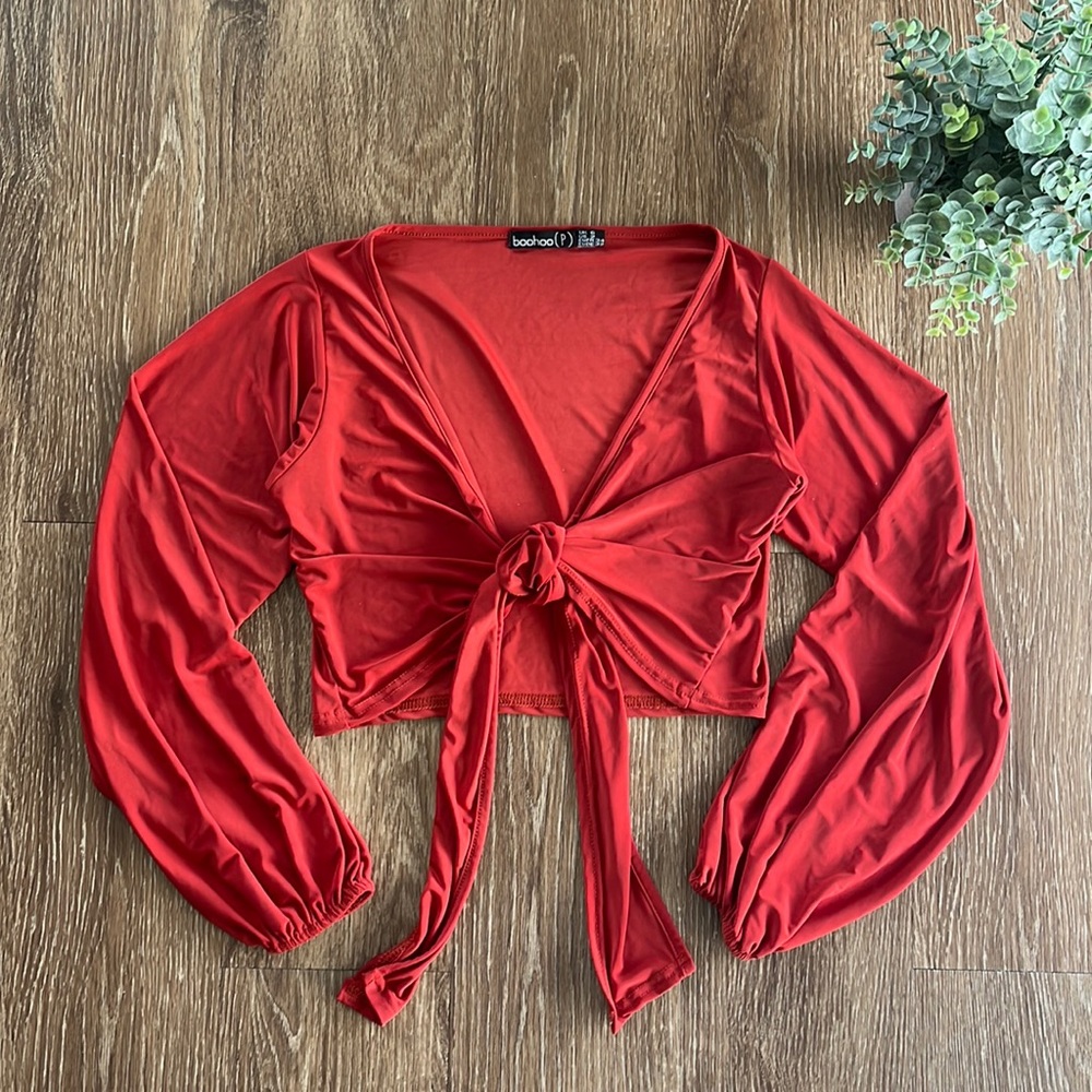 Boohoo Petite Sarah Volume Sleeve Slinky Knot Front Crop Top